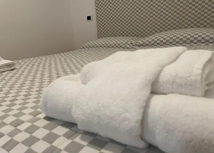 Alojamento de Acomodação e Pequeno-almoço Le Palme Briatico