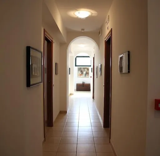 Alojamento de Acomodação e Pequeno-almoço Le Palme Briatico